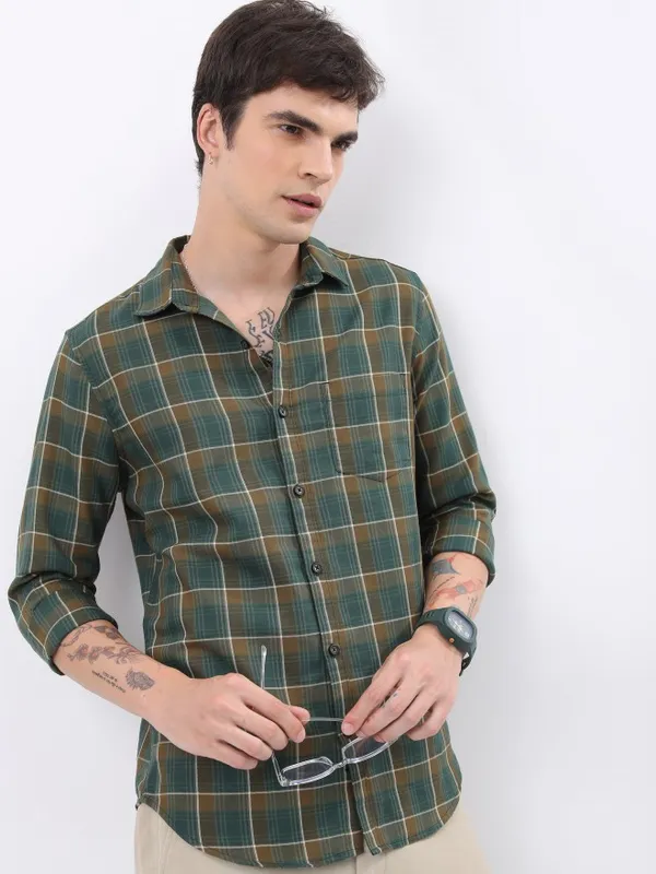  Highlander Men Olive Checked Slim Fit Casual Shirts