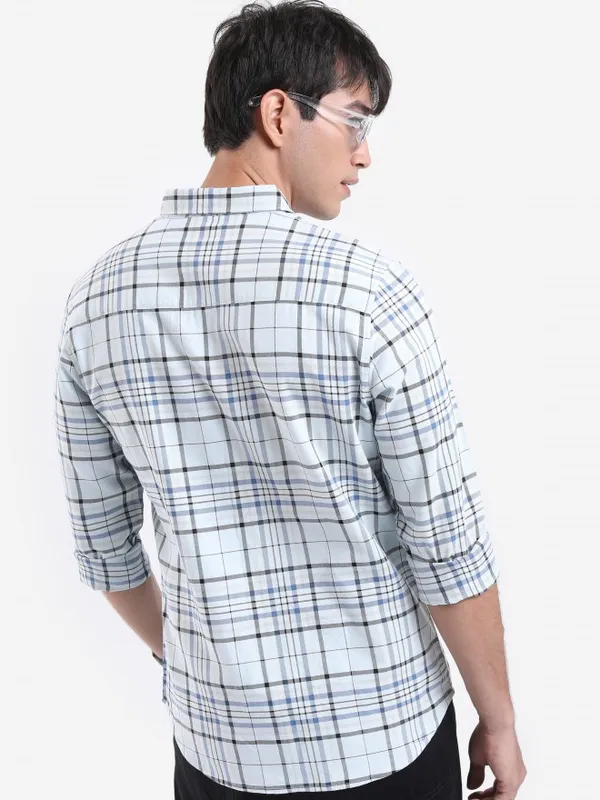  Highlander Men Blue Checked Slim Fit Casual Shirts