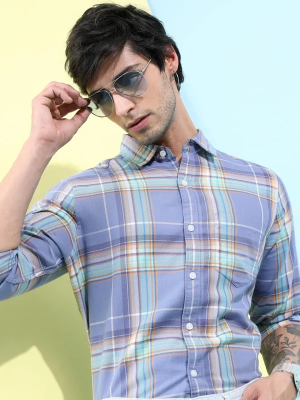  Highlander Men Lavender Checked Slim Fit Casual Shirts