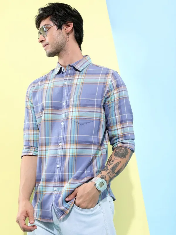  Highlander Men Lavender Checked Slim Fit Casual Shirts