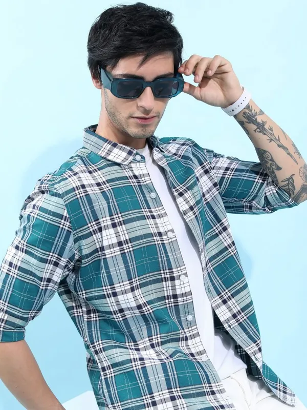  Highlander Men Teal Checked Slim Fit Casual Shirts