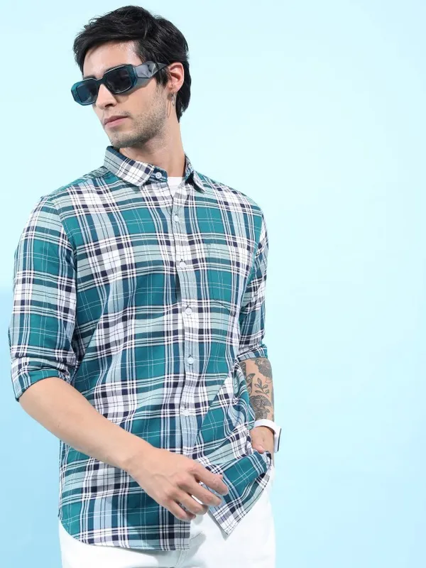  Highlander Men Teal Checked Slim Fit Casual Shirts