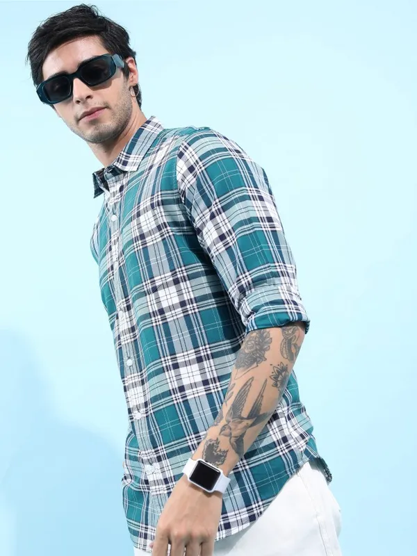  Highlander Men Teal Checked Slim Fit Casual Shirts
