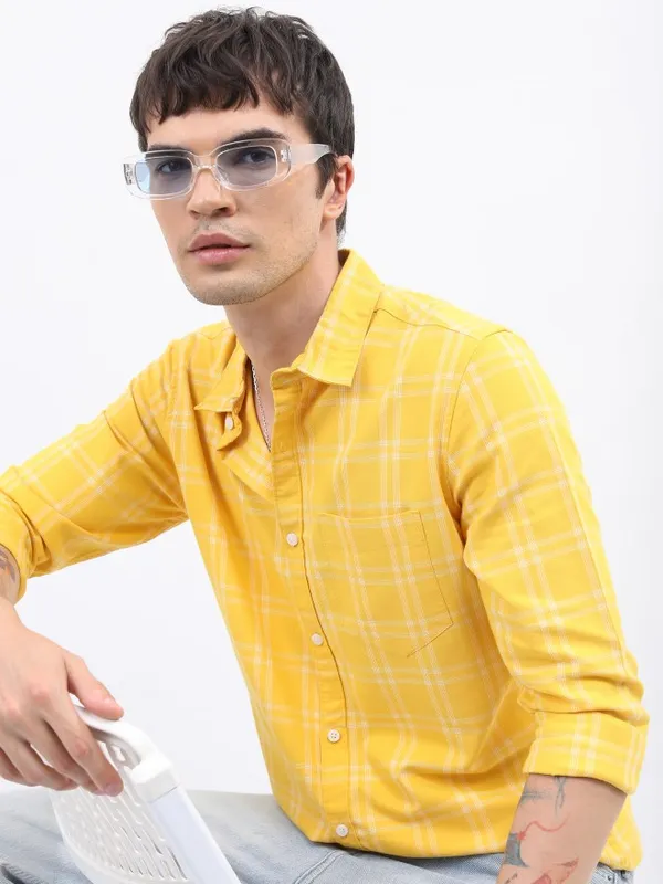  Highlander Men Yellow Checked Slim Fit Casual Shirts
