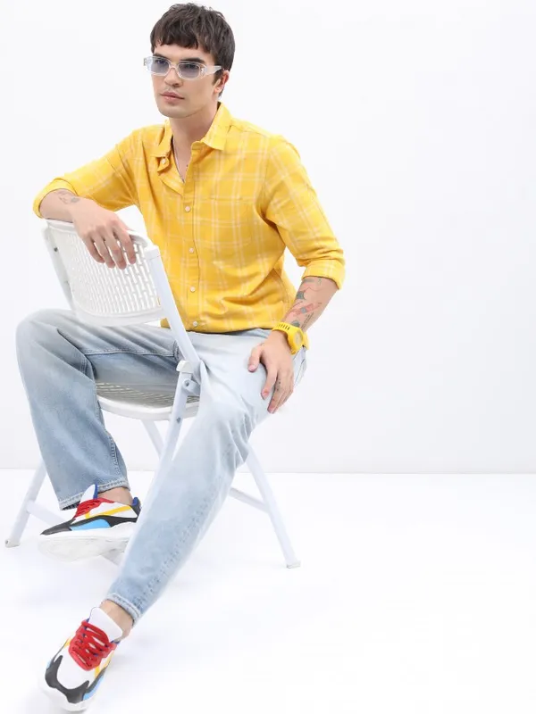  Highlander Men Yellow Checked Slim Fit Casual Shirts