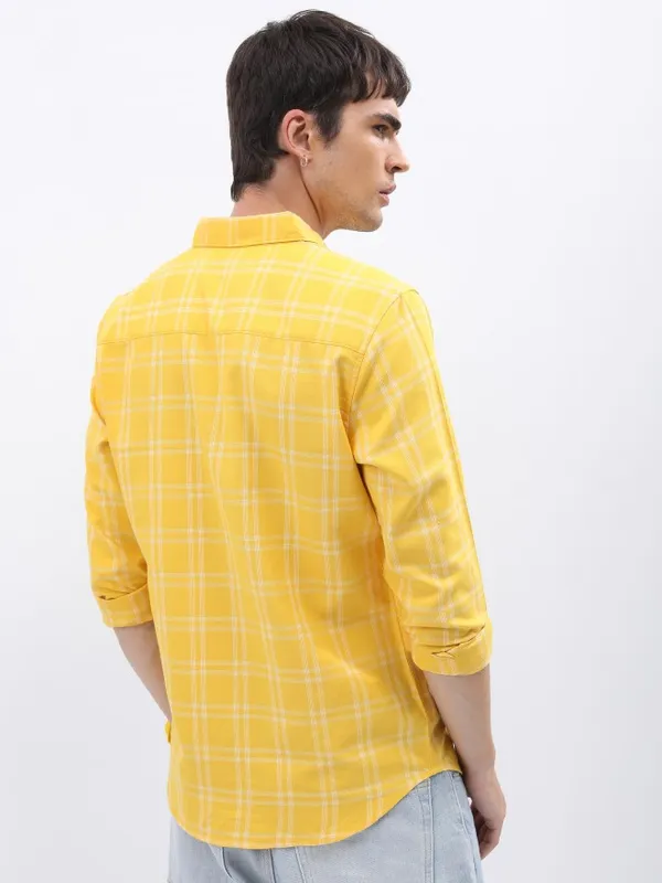  Highlander Men Yellow Checked Slim Fit Casual Shirts
