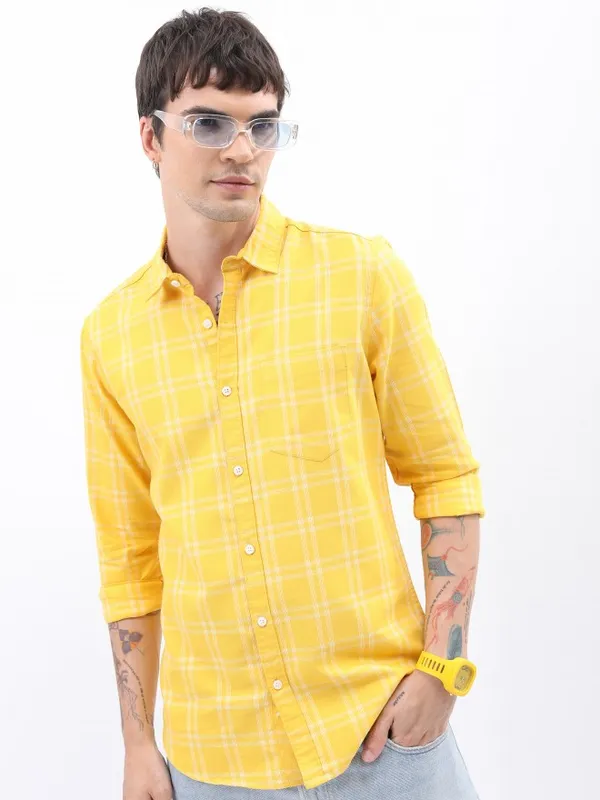  Highlander Men Yellow Checked Slim Fit Casual Shirts