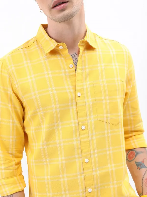  Highlander Men Yellow Checked Slim Fit Casual Shirts