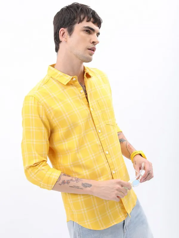  Highlander Men Yellow Checked Slim Fit Casual Shirts
