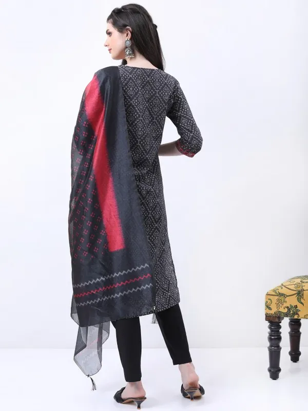  Ketch Women Black Printed Kurta Sets