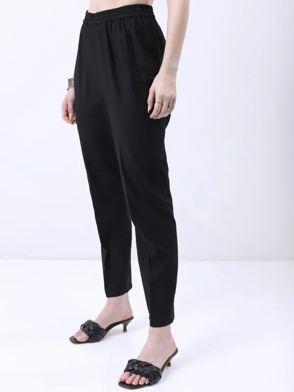  Ketch Women Black Printed Kurta Sets