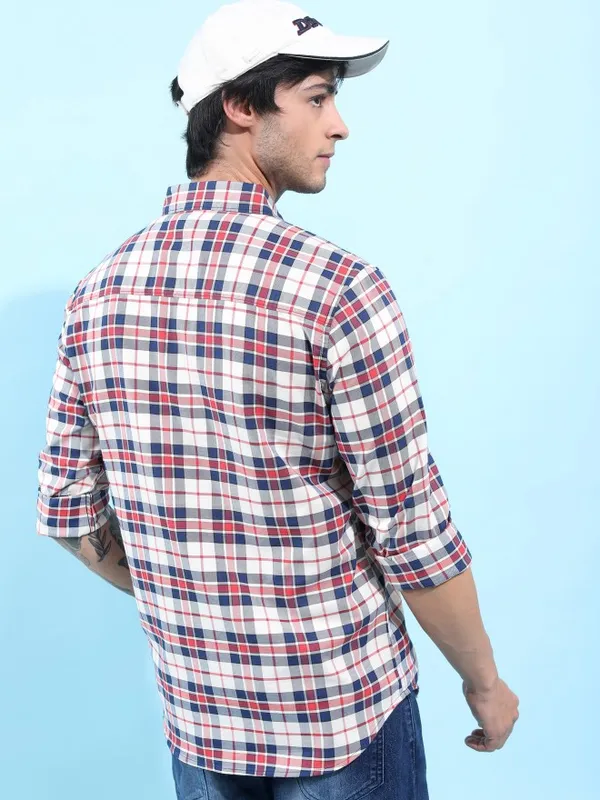  Highlander Men Red Checked Slim Fit Casual Shirts