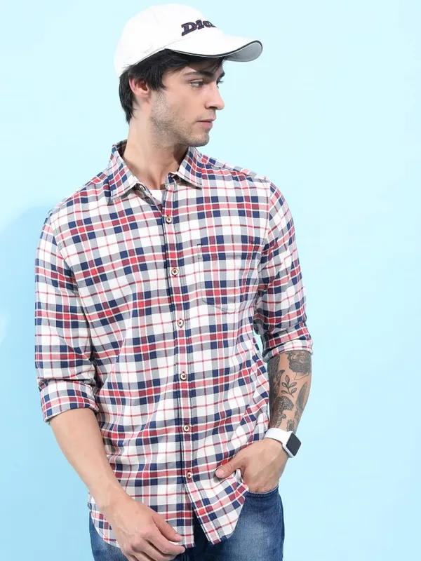  Highlander Men Red Checked Slim Fit Casual Shirts