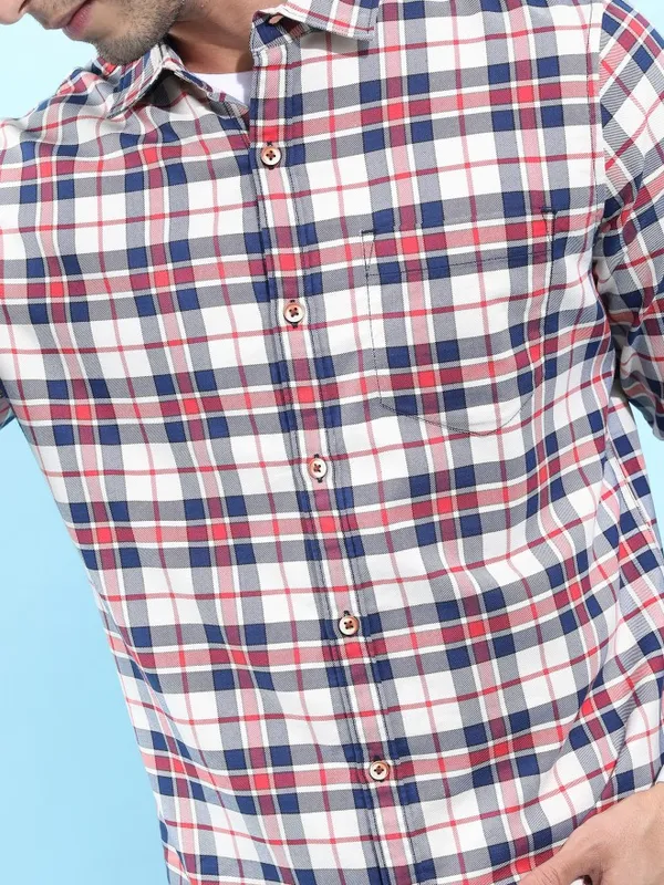  Highlander Men Red Checked Slim Fit Casual Shirts