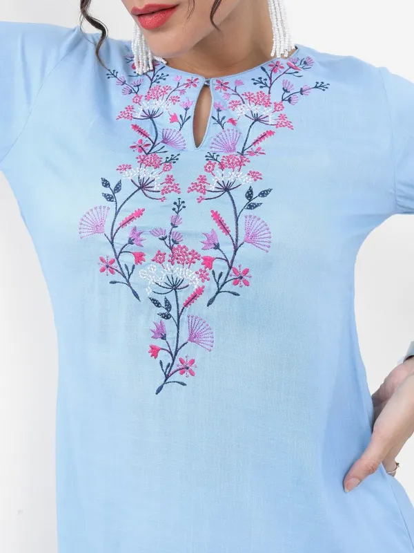  Vishudh Women Blue Embroidered Kurta Sets