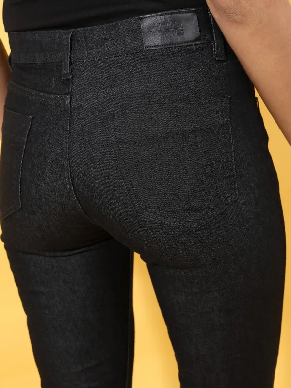  Tokyo Talkies Women Black Bootcut Clean Look Jeans