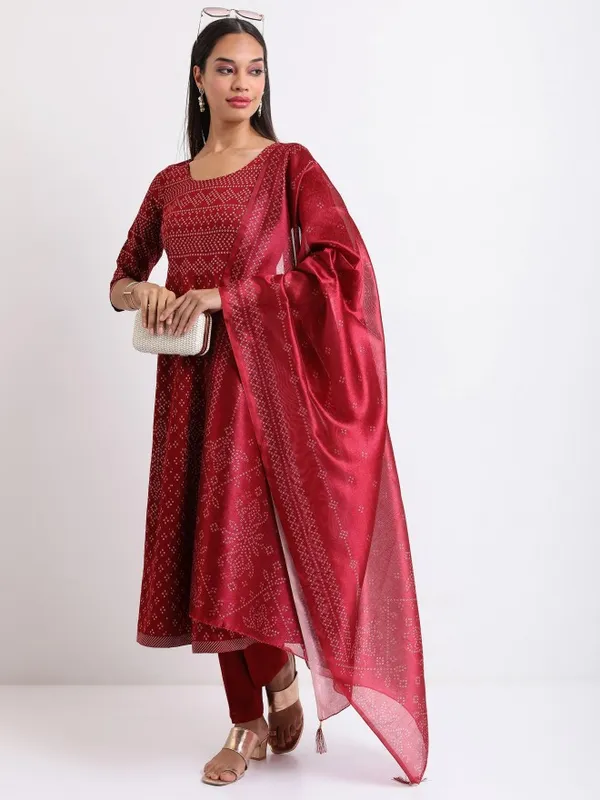 Vishudh Women Maroon Printed Kurta with Trouser And Dupatta