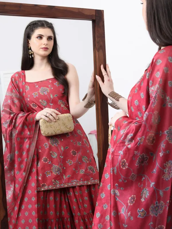  Vishudh Women Red Printed Kurta Sets