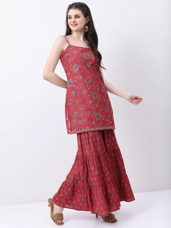  Vishudh Women Red Printed Kurta Sets