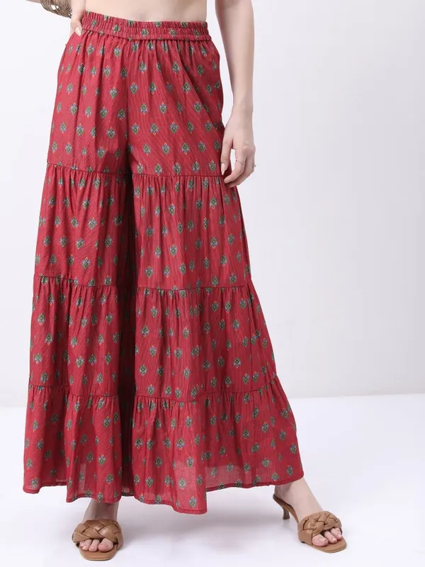  Vishudh Women Red Printed Kurta Sets
