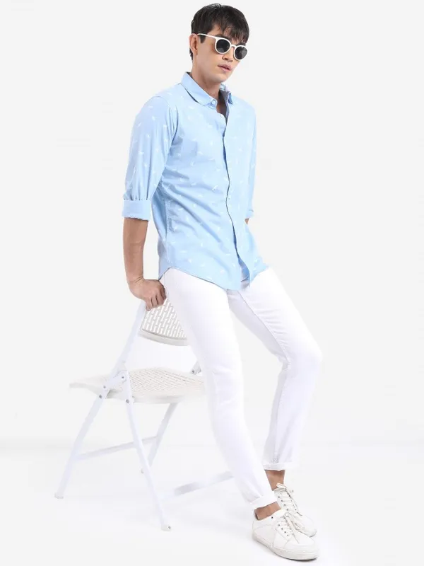  Highlander Men Blue Printed Slim Fit Casual Shirts