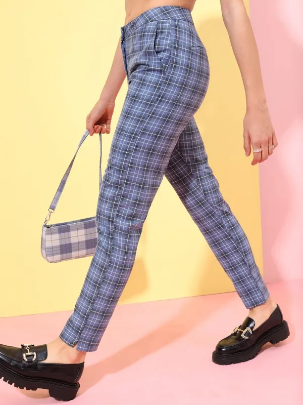  Tokyo Talkies Women Grey Checked Tapered Fit Casual Trousers