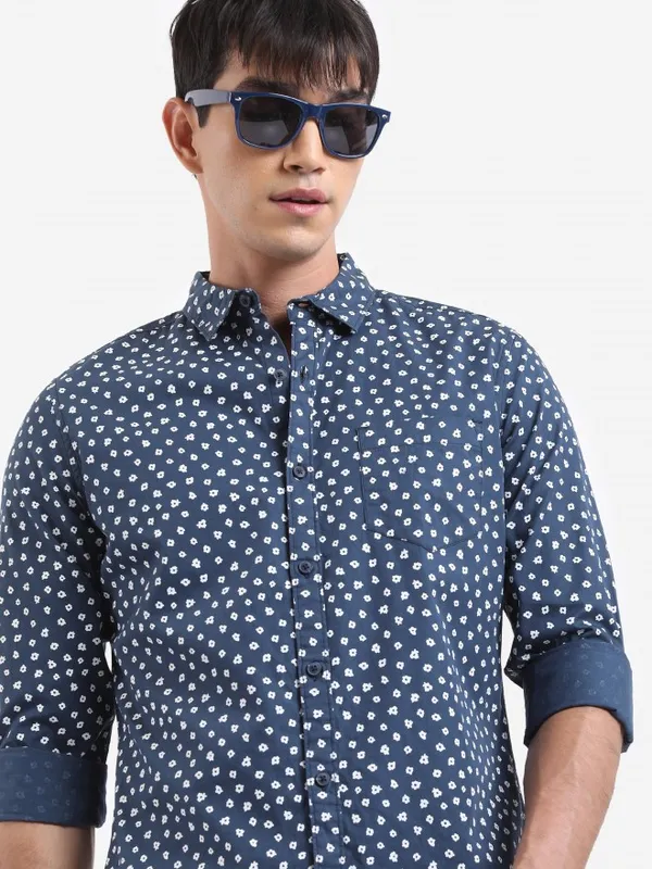 Men Slim Fit Casual Shirt