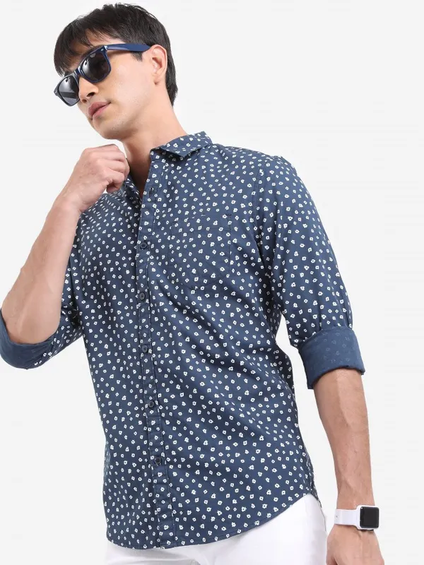 Men Slim Fit Casual Shirt