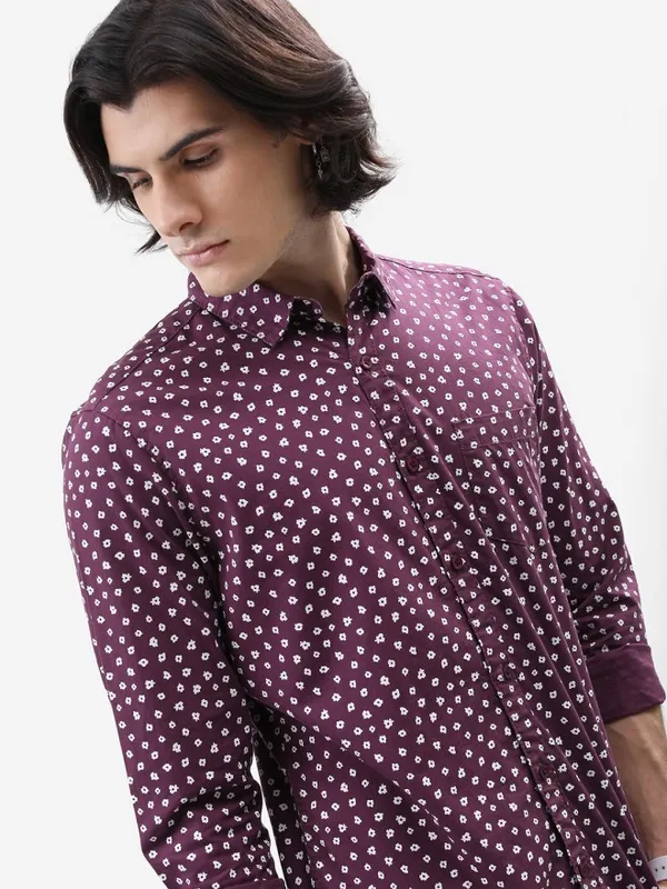 Highlander Men Plum Printed Slim Fit Casual Shirt
