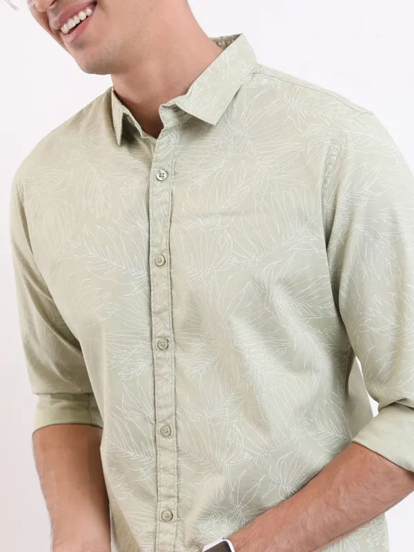  Ketch Men Green Printed Slim Fit Casual Shirts