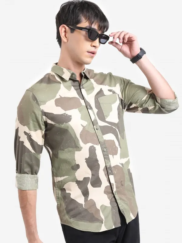  Highlander Men Sand Printed Slim Fit Casual Shirts