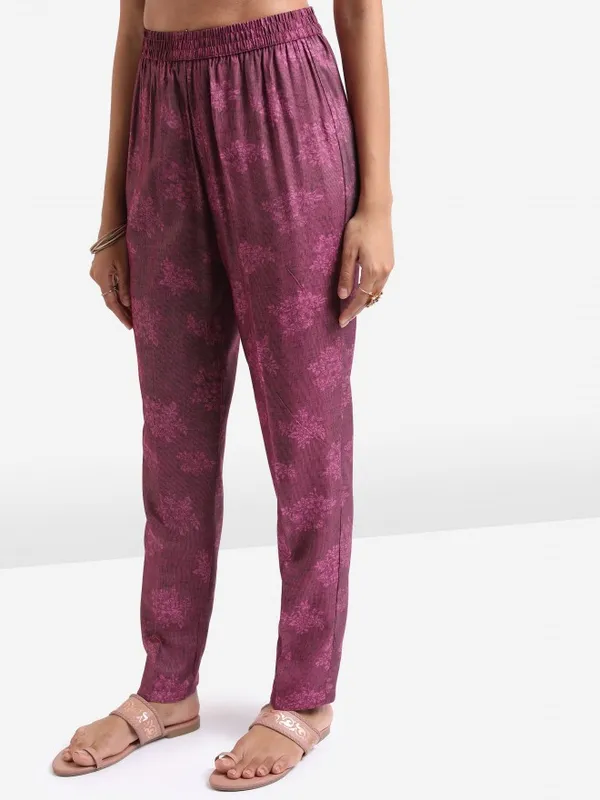  Vishudh Women Purple Printed Kurta Sets