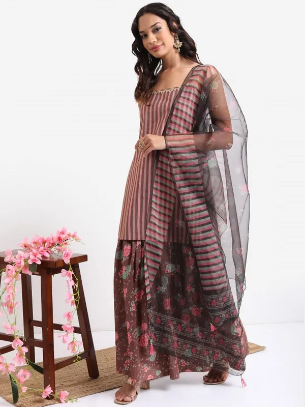  Ketch Women Brown Striped Kurta Sets