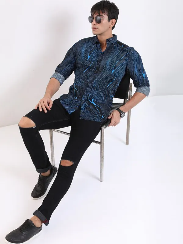  Highlander Men Blue Printed Slim Fit Casual Shirts