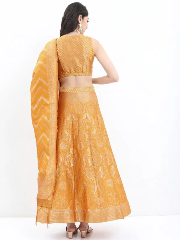 Ketch Women Yellow Printed Kurta Sets
