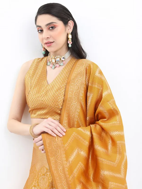  Ketch Women Yellow Printed Kurta Sets