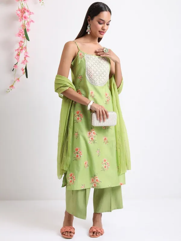  Ketch Women Green Printed Kurta Sets