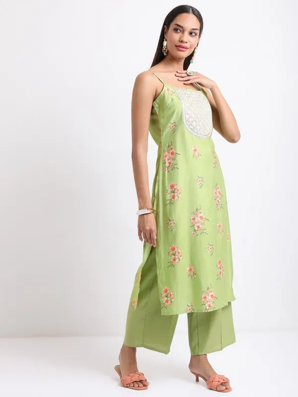  Ketch Women Green Printed Kurta Sets