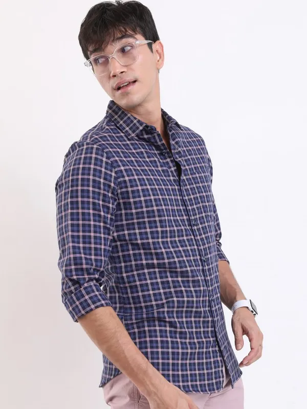  Highlander Men Navy Blue Checked Slim Fit Casual Shirts