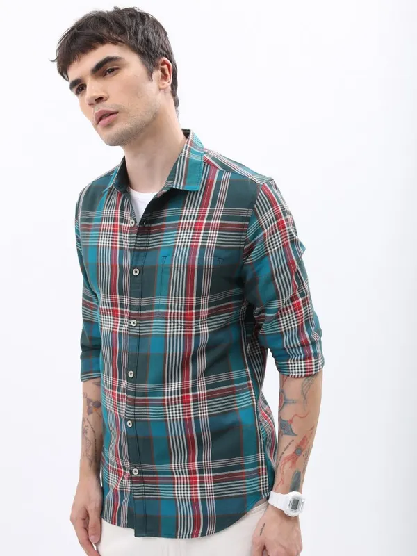  Highlander Men Green Checked Slim Fit Casual Shirts