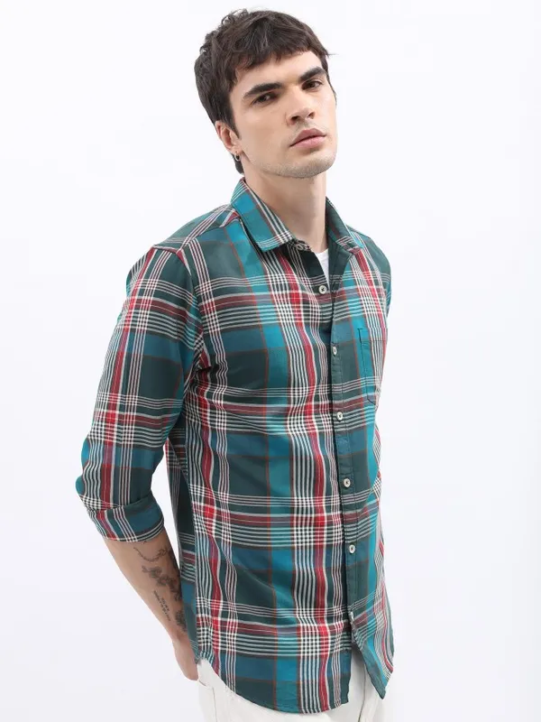 Highlander Men Green Checked Slim Fit Casual Shirts