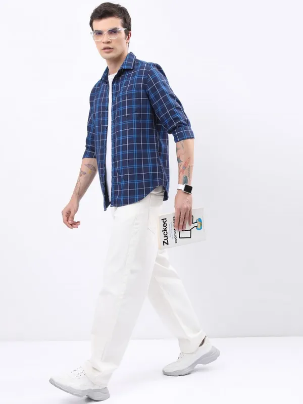  Highlander Men Navy Blue Checked Slim Fit Casual Shirts
