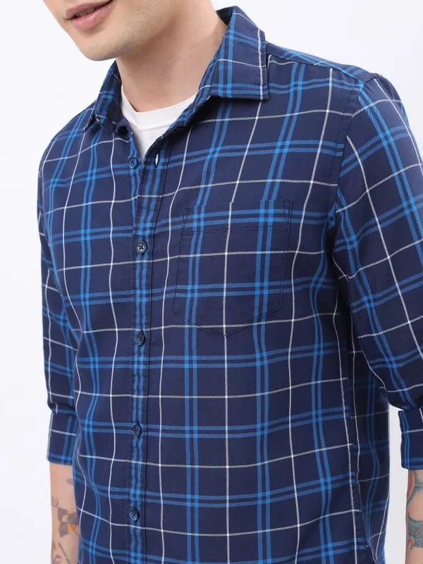  Highlander Men Navy Blue Checked Slim Fit Casual Shirts