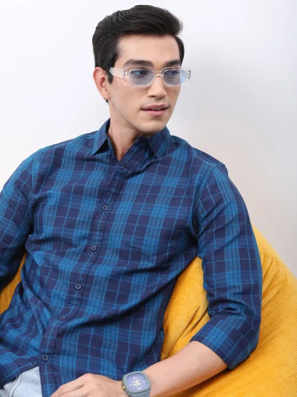 Men Slim Fit Casual Shirt