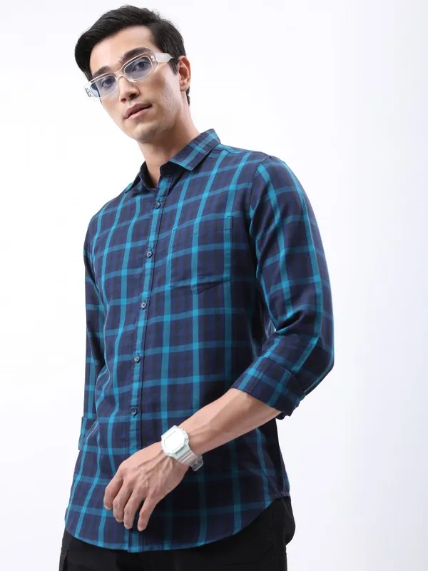  Highlander Men Navy Blue Checked Slim Fit Casual Shirts