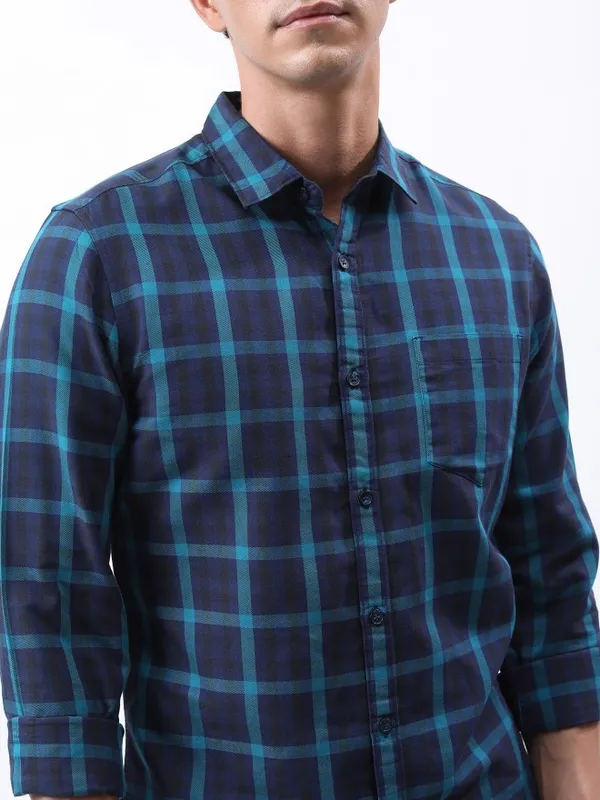  Highlander Men Navy Blue Checked Slim Fit Casual Shirts