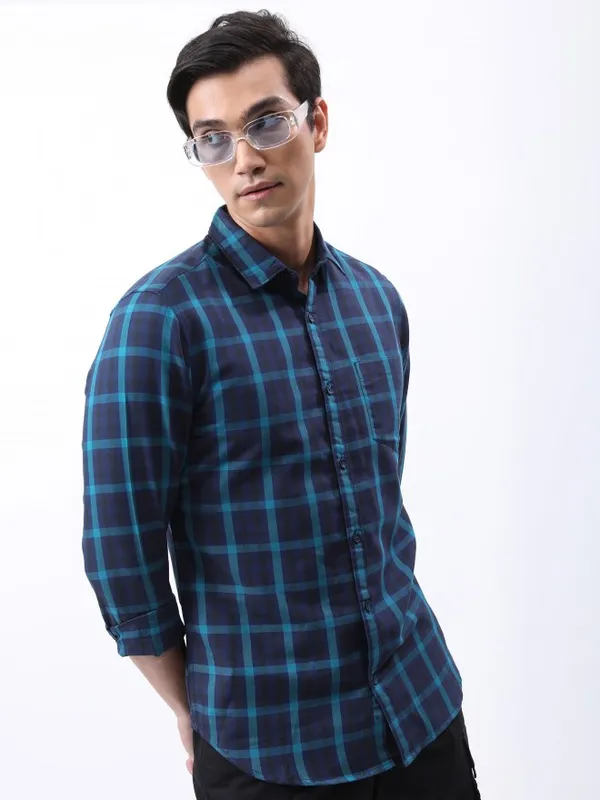  Highlander Men Navy Blue Checked Slim Fit Casual Shirts