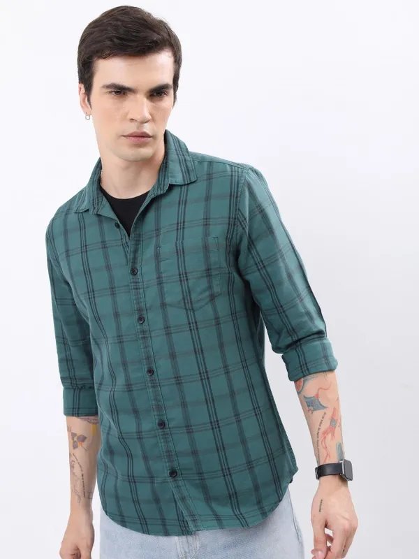  Highlander Men Olive Checked Slim Fit Casual Shirts