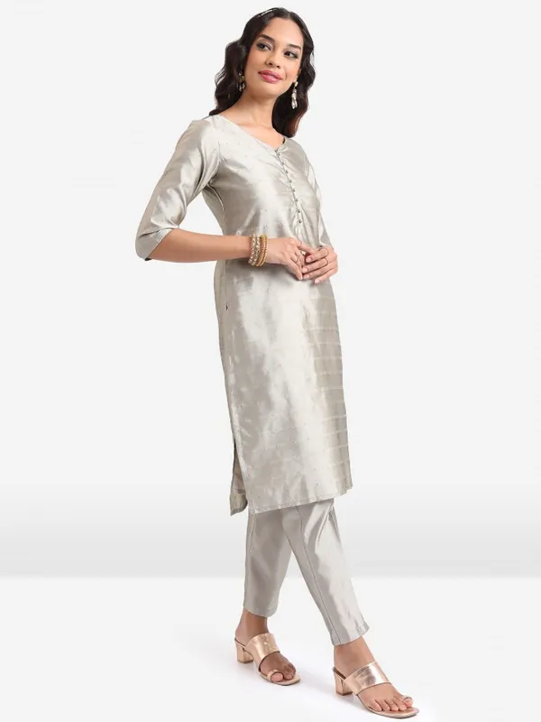 Vishudh Women Grey Embroidered Kurta With Trouser And Dupatta