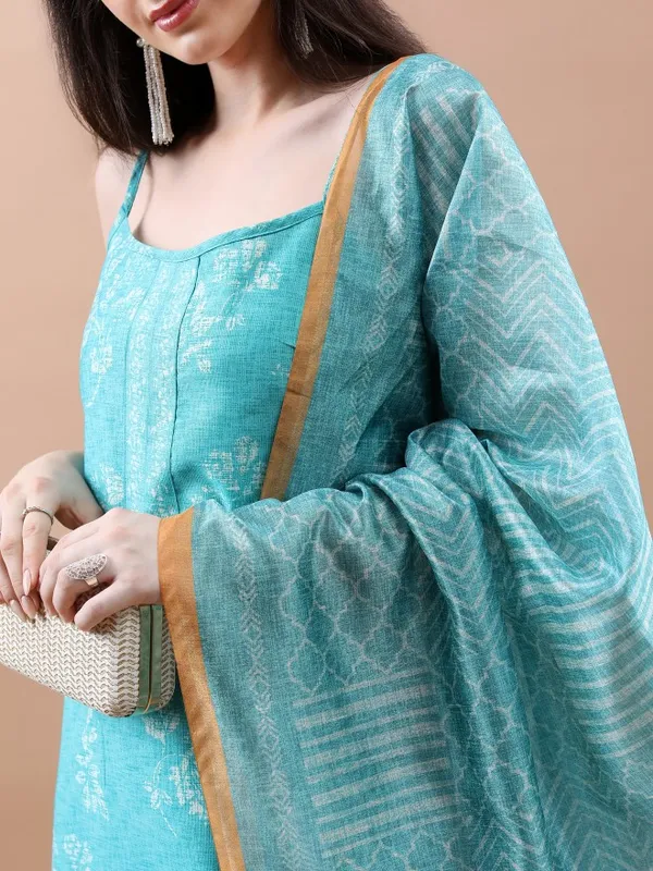  Vishudh Women Turquoise Printed Kurta Sets